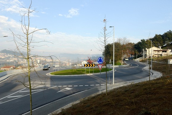 Guimaraes_Entrada_Nascente_Azurem