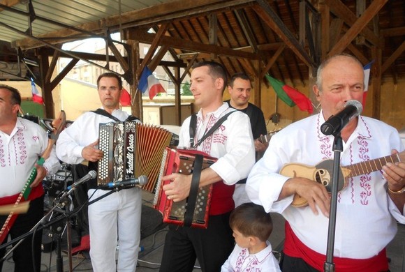 484000_458733787477738_1576871965_n