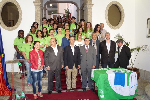 4smHBFqCCIS7OeoLikFT