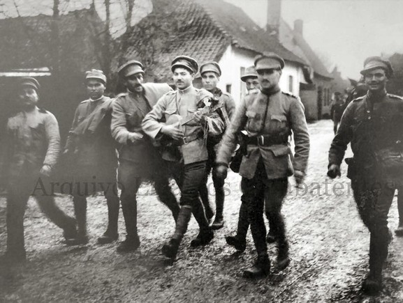 312301_468155286566984_137305557_n