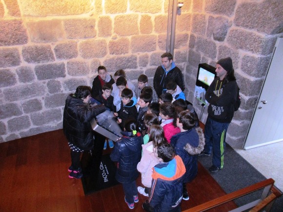 alunos_visitam_paço_giela (4)