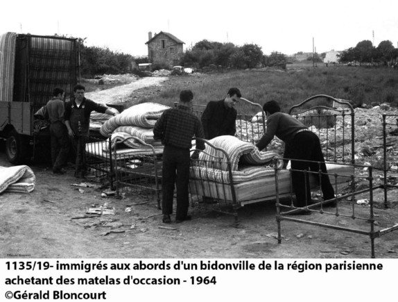 ob_1a2699_1135-19-immigre-s-aux-abords