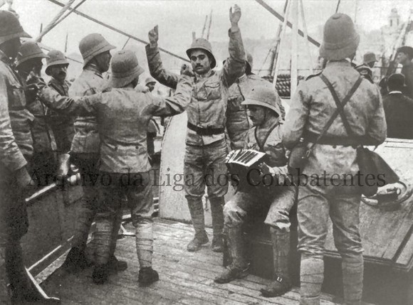 735231_468154363233743_572336949_n