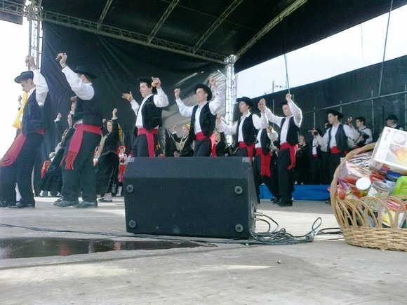 388417_511176445612096_1014256218_n