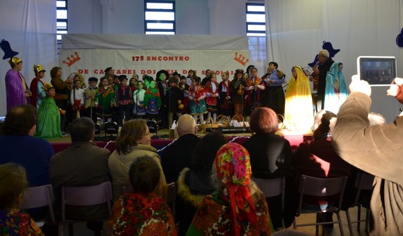 Reis das Escolas inebriaram numeroso público com 