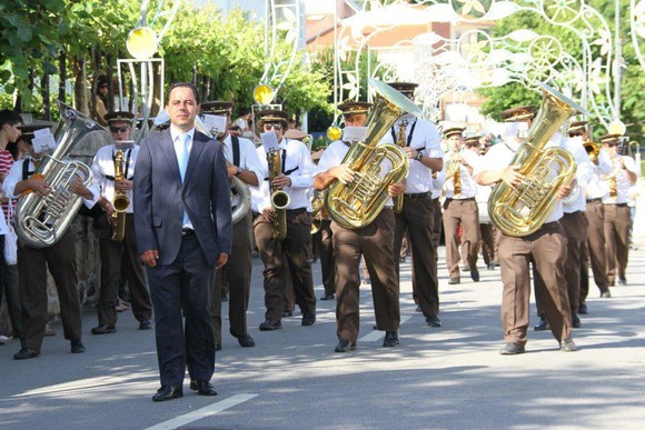 531391_408781179158094_294055195_n