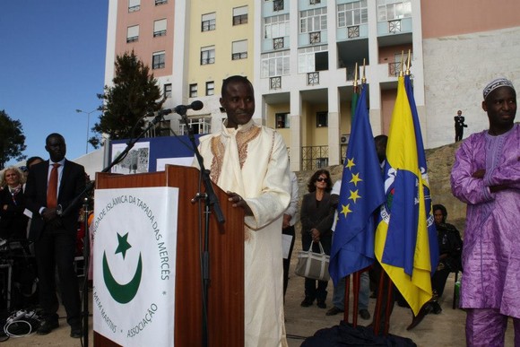 545365_437624852969037_968989246_n