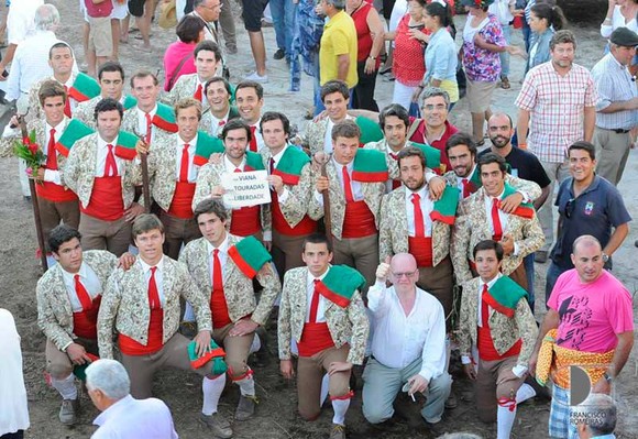 64713_428694500572761_590078392_n