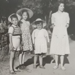 98cf3a33-ad99-452f-adb3-3a6337f77dbf b.jpg