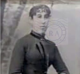 Emilia Carvalho com selo RA.jpg