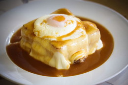 francesinha-01.jpg