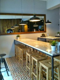 Fonte: http://desaltosporlisboa.blogspot.pt/2015/05/de-saltos-por-ai-frankie.html