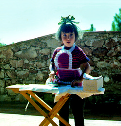 Maria com ferro.jpg Maria com ferro.jpg