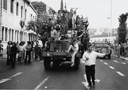 preto-branco-25-abril- visão.pt 7524.jpg