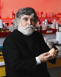 Patric Ales Laboratorio.jpg
