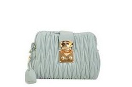 Miu miu bolsa matelasse.jpg