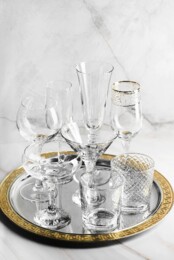 empty-crystal-glasses-tray.jpg