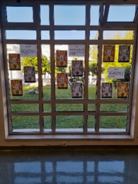 Café filosófico-janelas.jpg