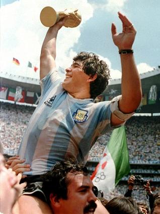 O céu azul foi sempre o limite de Maradona...