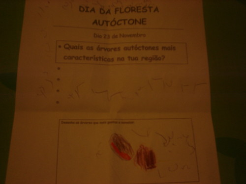 ficha que a minha filha de 3 anos trouxe da escola como TPC
