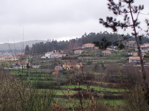 Padornelo, lugar da Valinha, visto desde o sítio de Pontelhas, em Lamamác – fotografia de Eduardo Daniel Cerqueira