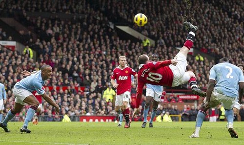 O golaço de Rooney frente ao Manchester City...