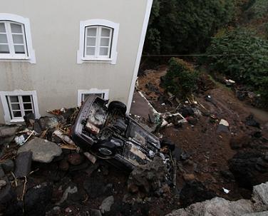 Mais uma prova da força com que a natureza se abateu sobre a Agualva...
