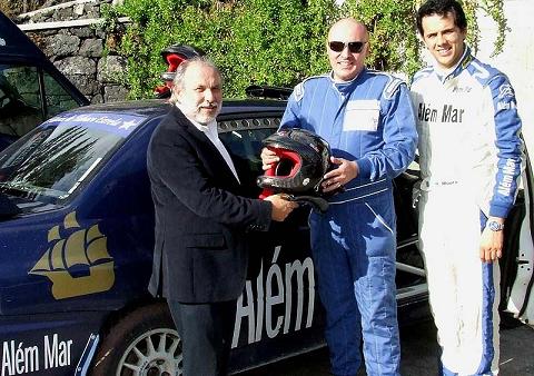 O Dr. Costa Martins, "passando-me" o testemunho...