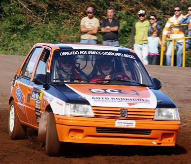 Sábado voltamos à estrada com o 205 laranja...