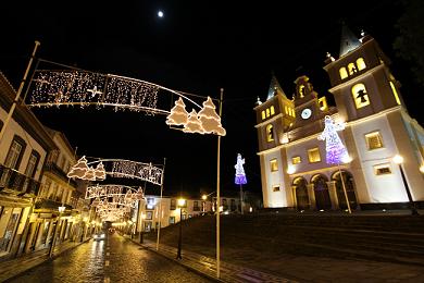 Angra em jeito de espera para a quadra natalícia...
