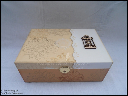 Caixa para 12 relógios, caixa de bijuteria e moldura 