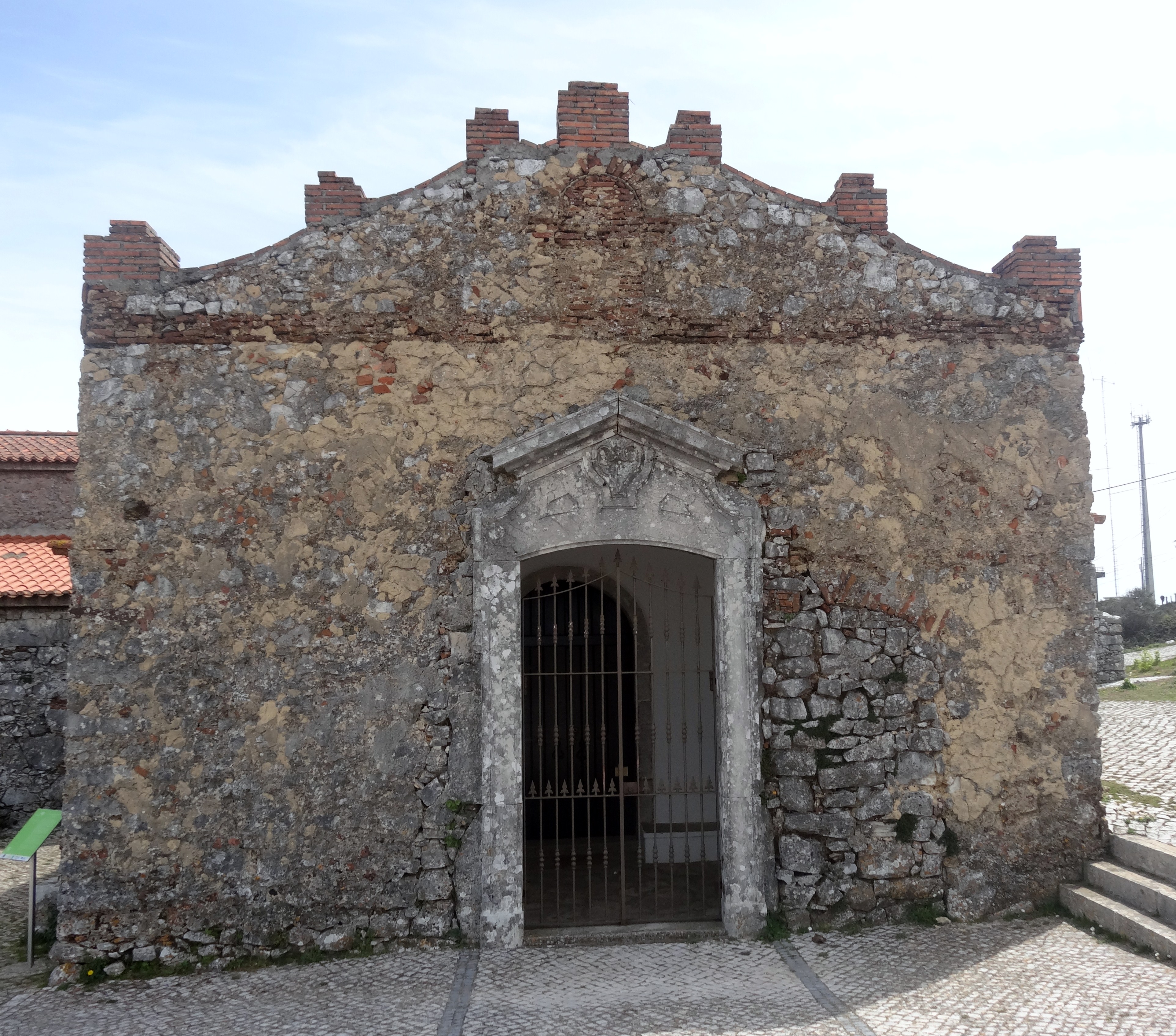 capela 1 montejunto.JPG