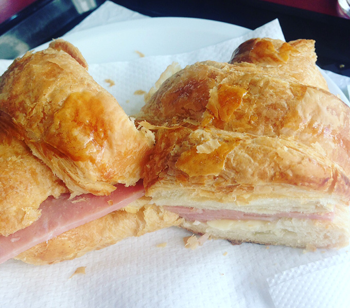 croissant-misto