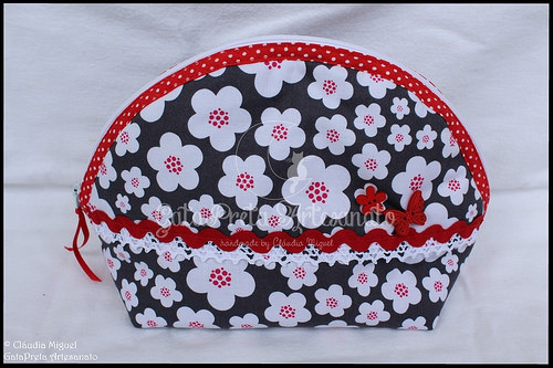 Nécessaire e bolsa documentos de bebé 