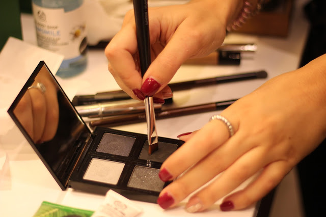 maquiagem + make up + the body shop + produtos vegan + maquiagem de fim de ano + passagem de ano + alegro alfragide + loja body shop + tuturial de maquiagem + maquiagem de festa + quartetos de sombras + smokey eyes maquiagem + make up + the body shop + produtos vegan + maquiagem de fim de ano + passagem de ano + alegro alfragide + loja body shop + tuturial de maquiagem + maquiagem de festa + quartetos de sombras + smokey eyes