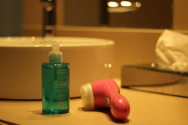 higiene facial + linha de limpeza essentials martiderm + água micelar + martiderm + clarisonic + sephora + máquina de limpeza de rosto + limpeza do rosto + pordutos para limpar o rosto + cuidar de nós