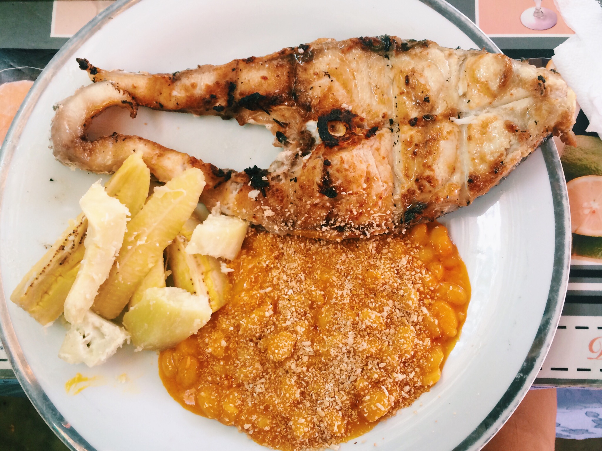 &copy; Luanda Nightlife