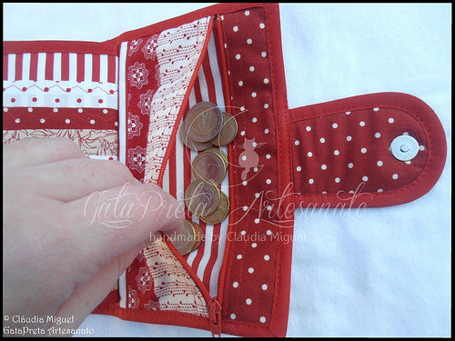 Carteira para notas, moedas, cheques e 24 cartões 