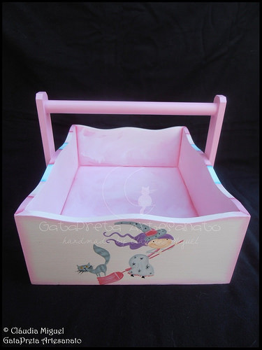 FraldÃ¡rio, cesta, moldura e placa de porta 