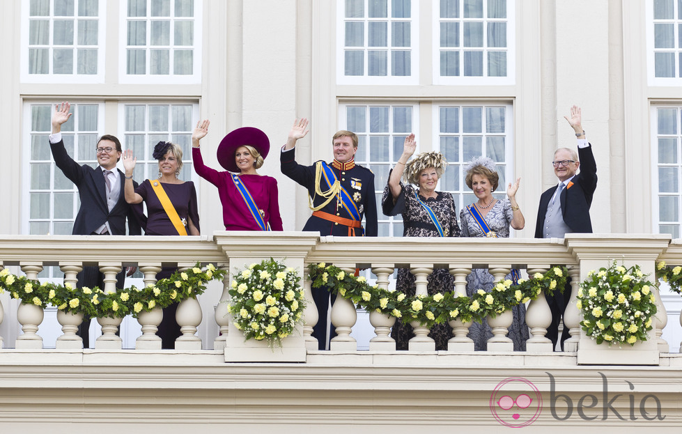 28482_familia-real-holandesa-apertura-parlamento.j