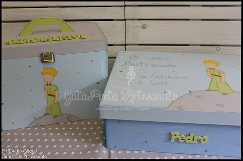 Caixa de batizado e caixa para medicamentos 