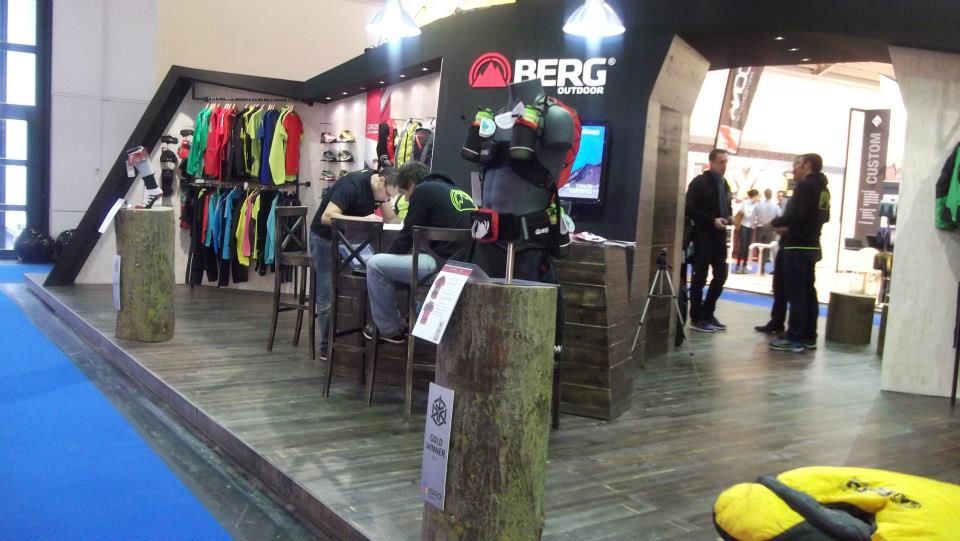 526609_562603053758451_859687332_n