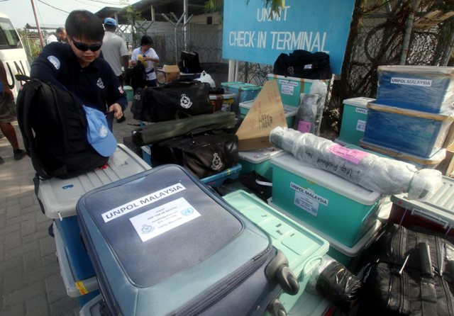 Malaysian UN peacekeeping force leaving East Timor