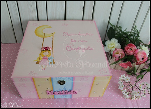 Caixa grande de batizado, de recordações e livro de honra 