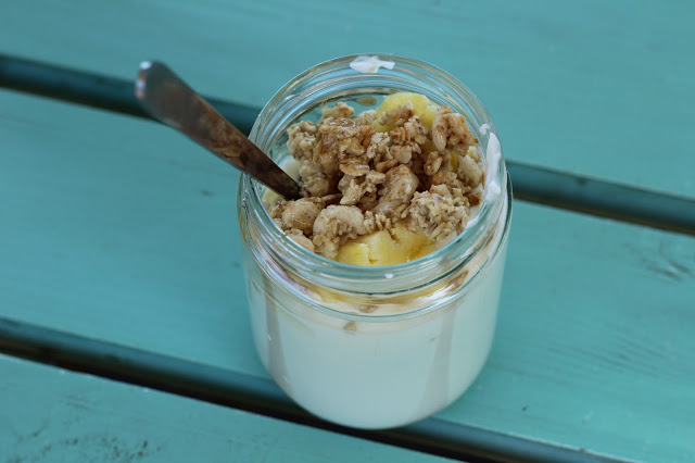 geladaria UAU + gelados + docas + lisboa + rio tejo + passeios em lisboa + passeios em família + brunch + lanchar + esplanadas + iogurte com granola e fruta + o que fazer em lisboa + fim-de-semana