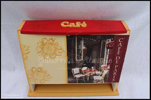 Caixa vertical para cápsulas Dolce Gusto 