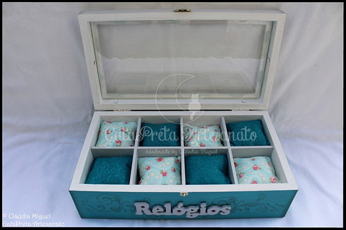 Caixa para 8 relógios 