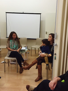 Partilha de mães, partilha de experiências na amamentação, na semana aberta, na clínica Amamentos.