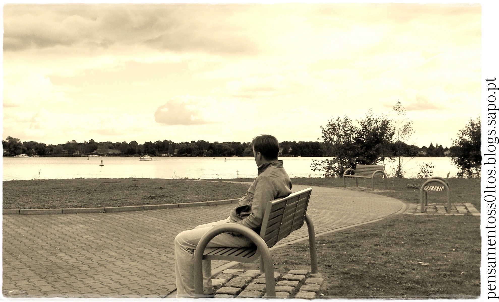 amigos, mas pouco.jpg