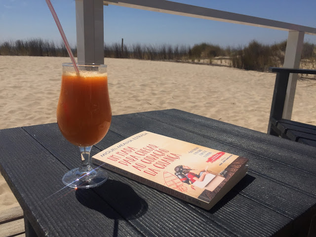 costa da caparica + praia + look de praia + saco de praia uriage + sumo natural + leya editora + uma mapa para chegar ao coração da criança + livros para os pais + looks de verão + ir à praia sem filhos